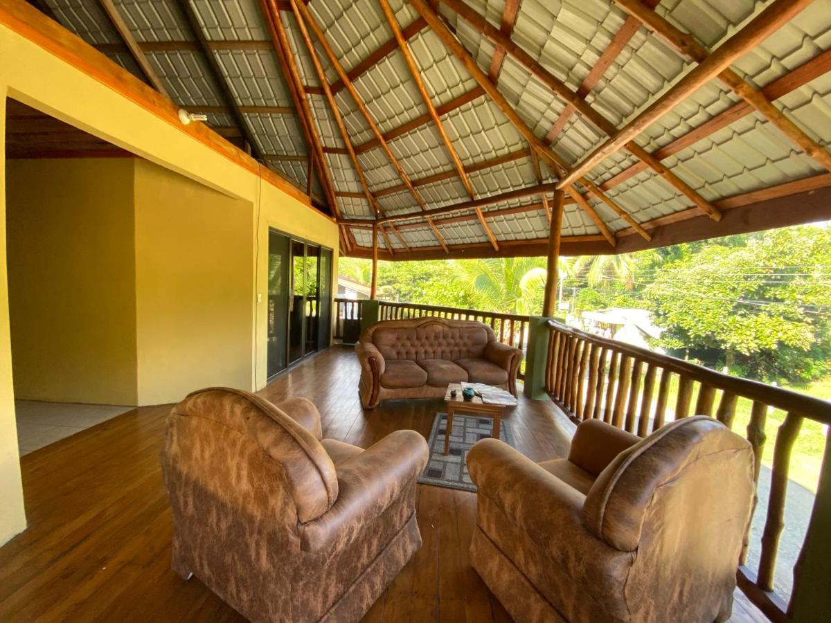 Bahia Ballena Rooms Uvita Exterior photo