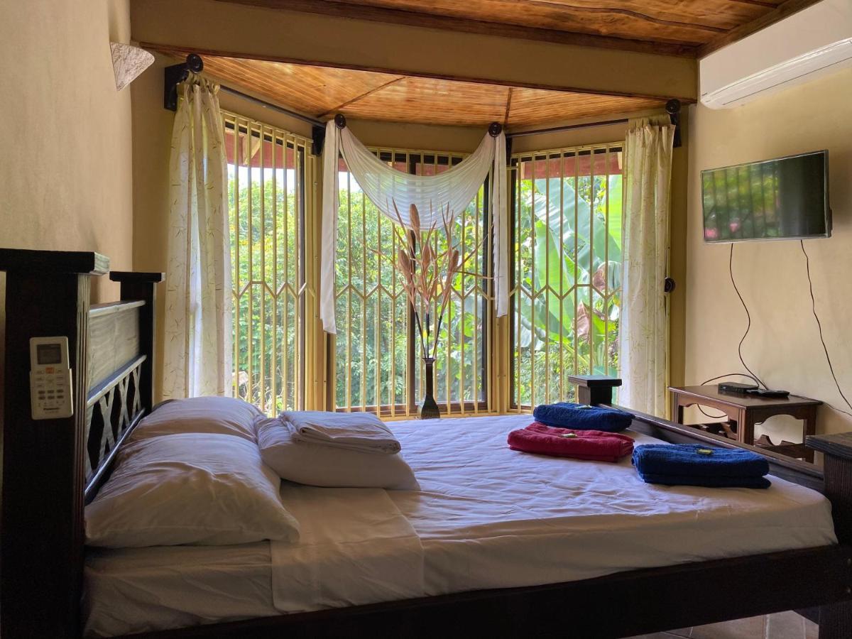 Bahia Ballena Rooms Uvita Exterior photo